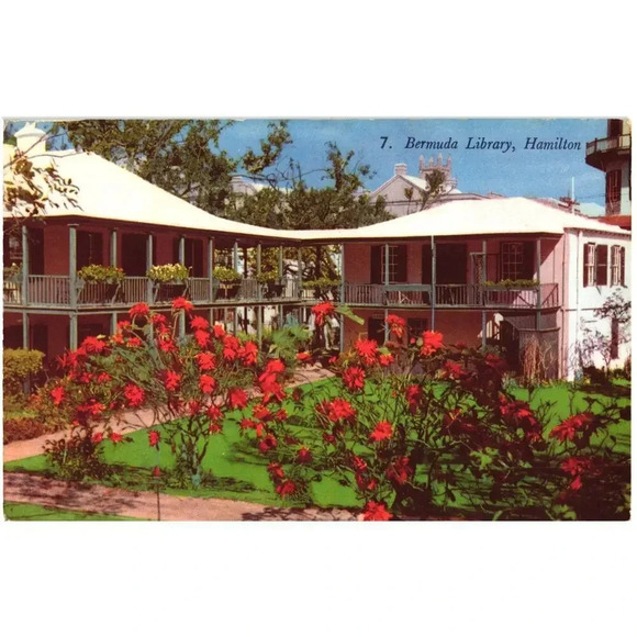 7. Bermuda Library, Hamilton Postcard - Picture 1 of 2